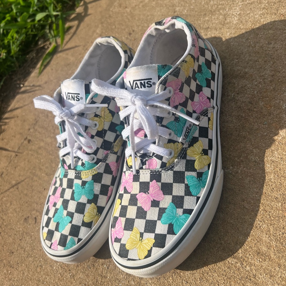 Vans Butterfly Checkerboard, Youth Size 4, Good Condition 🖤🖤🖤